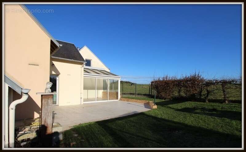 Maison à SAINT-PAIR-SUR-MER