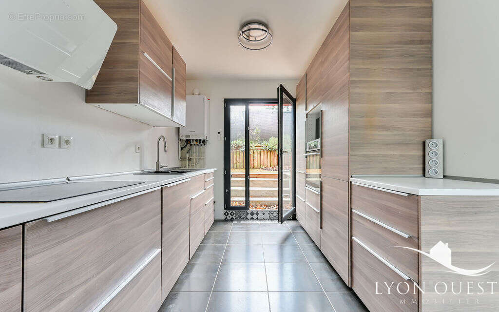 Appartement à CHARBONNIERES-LES-BAINS