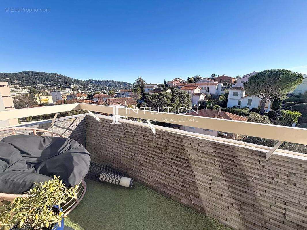 Appartement à LE CANNET