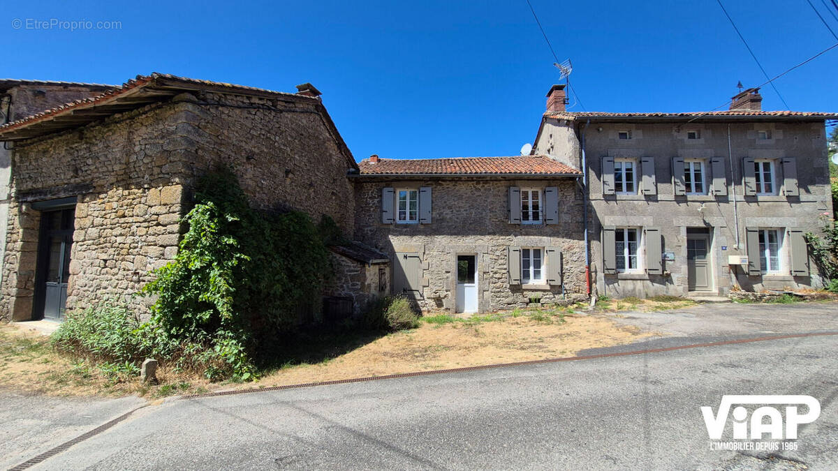 Maison à COMPREIGNAC