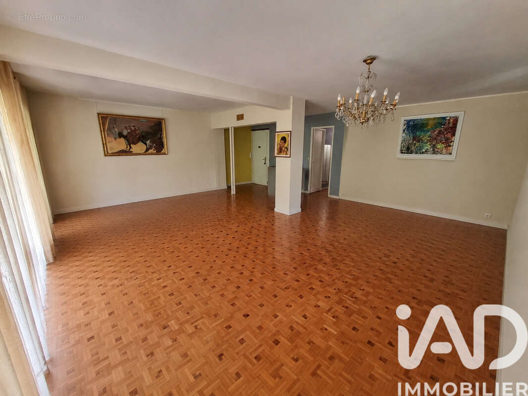 Photo 2 - Appartement à MARSEILLE-9E
