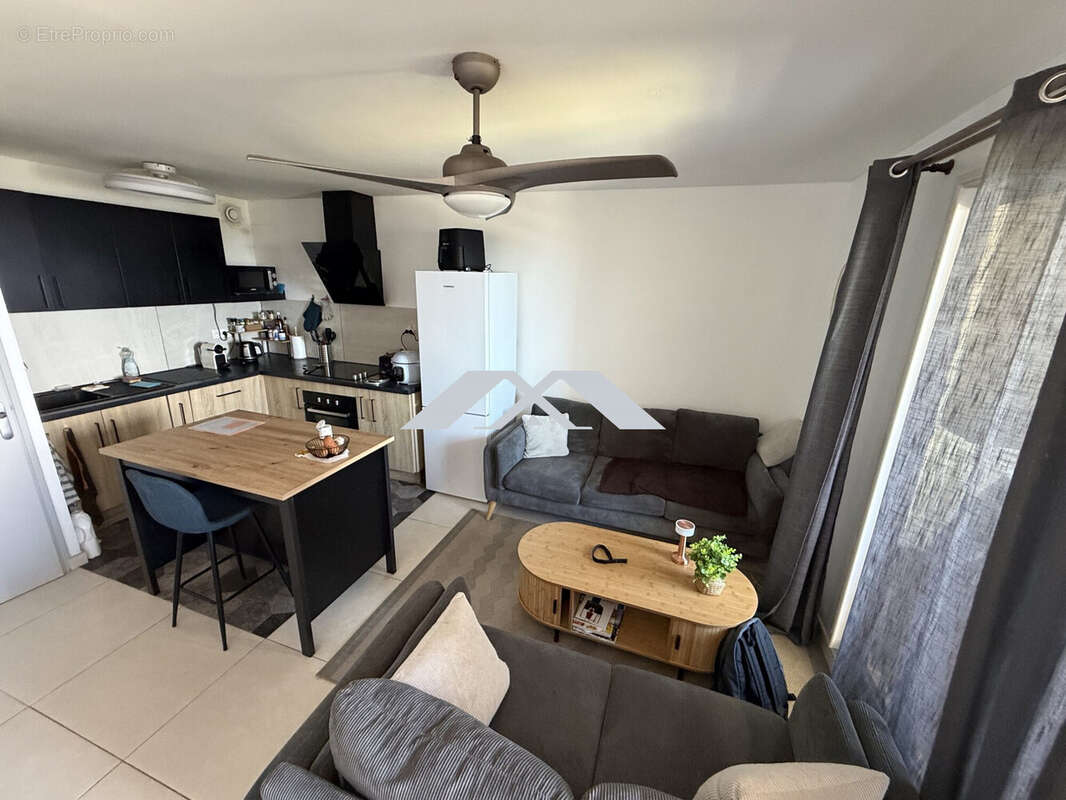 Appartement à LES AVIRONS