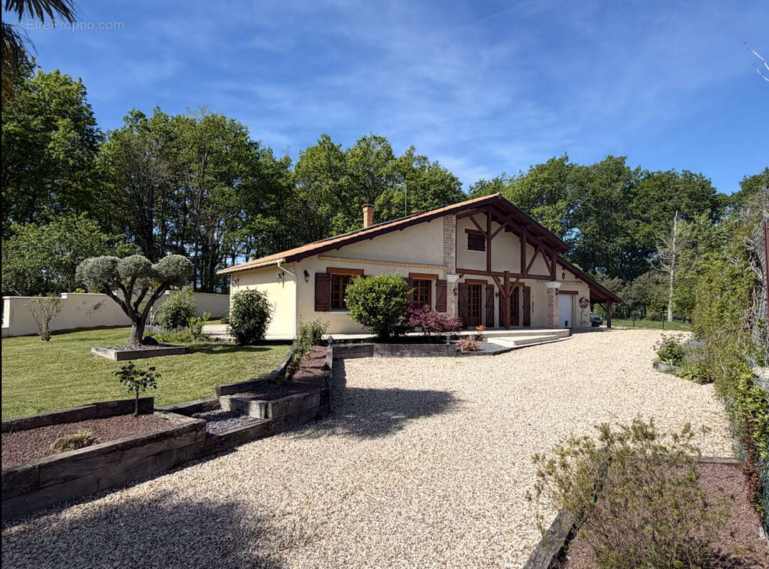 Maison à SAINT-ANDRE-DE-CUBZAC