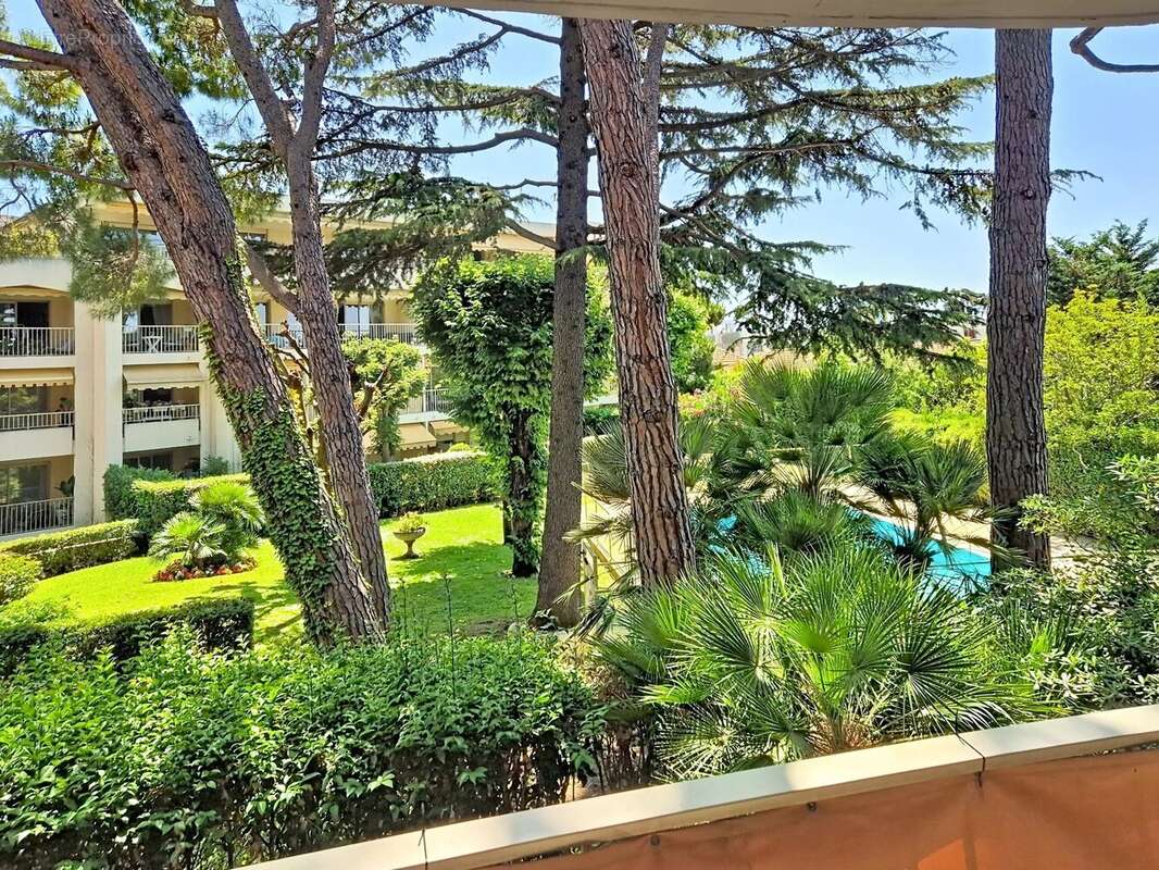 Appartement à LE CANNET