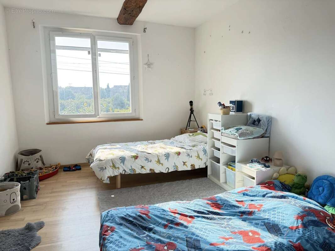 Appartement à BESSE-SUR-ISSOLE