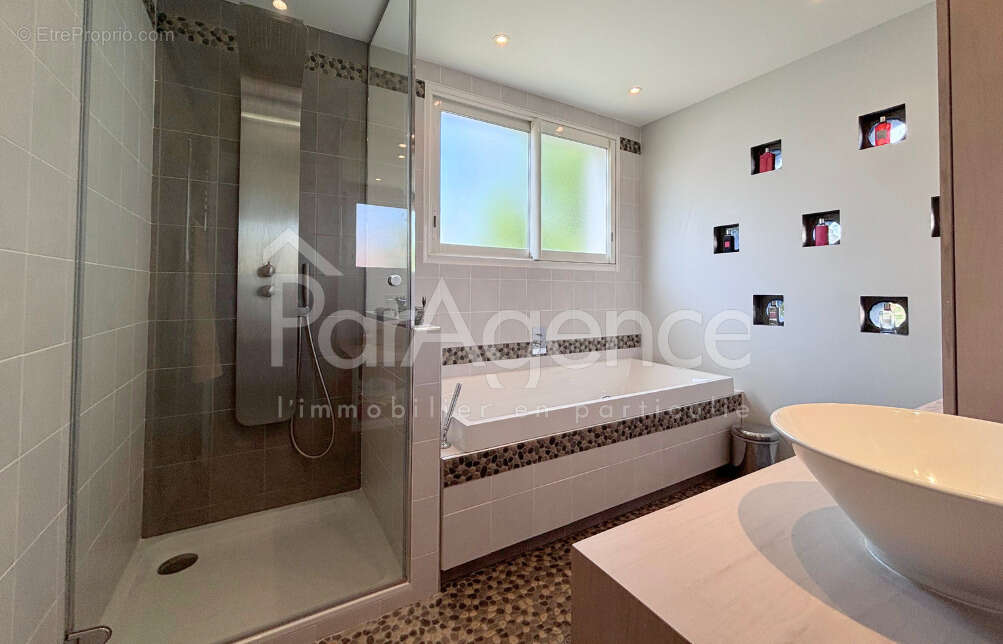 Maison années 50 avec piscine 300 m de la plage de Foncillon   Royan - photo 12