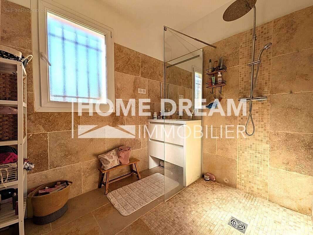 Maison à SIX-FOURS-LES-PLAGES