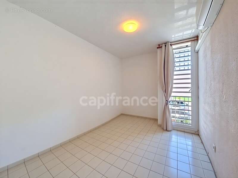 Appartement à BAIE-MAHAULT