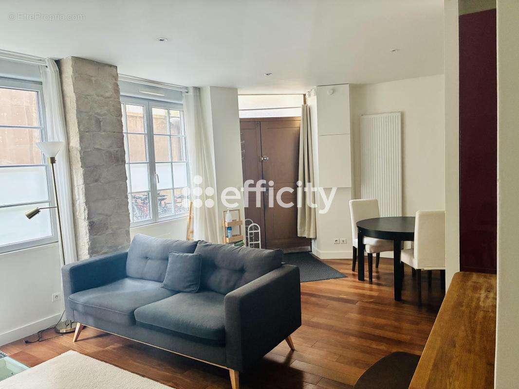 Appartement à PARIS-11E