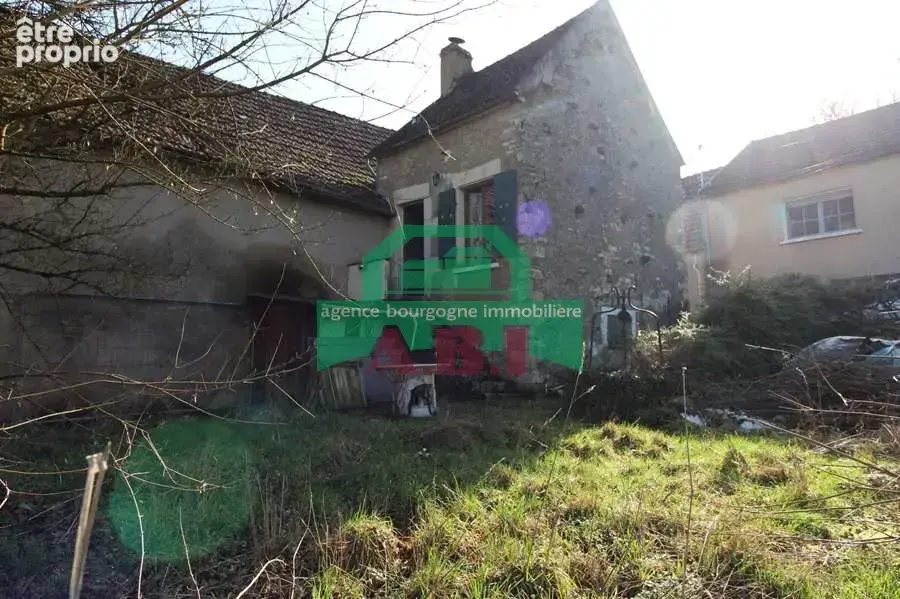 58. à Varzy au calme agréable Vue - Maison de Campagne à restaurer sur 256m2 de terrain. - photo 2