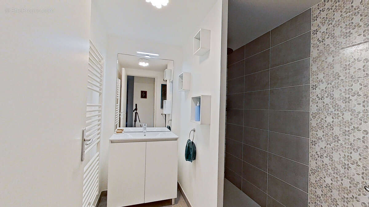 Appartement à LYON-9E
