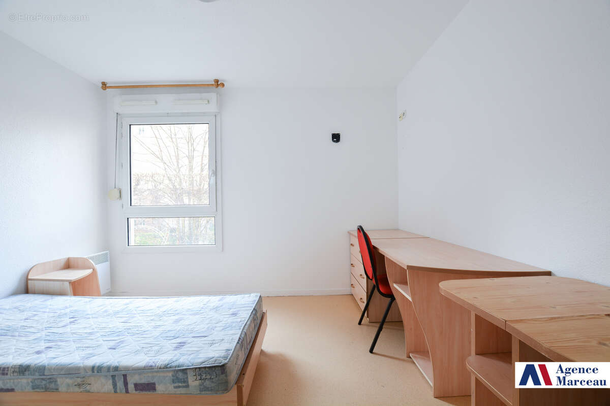 Appartement à COURBEVOIE