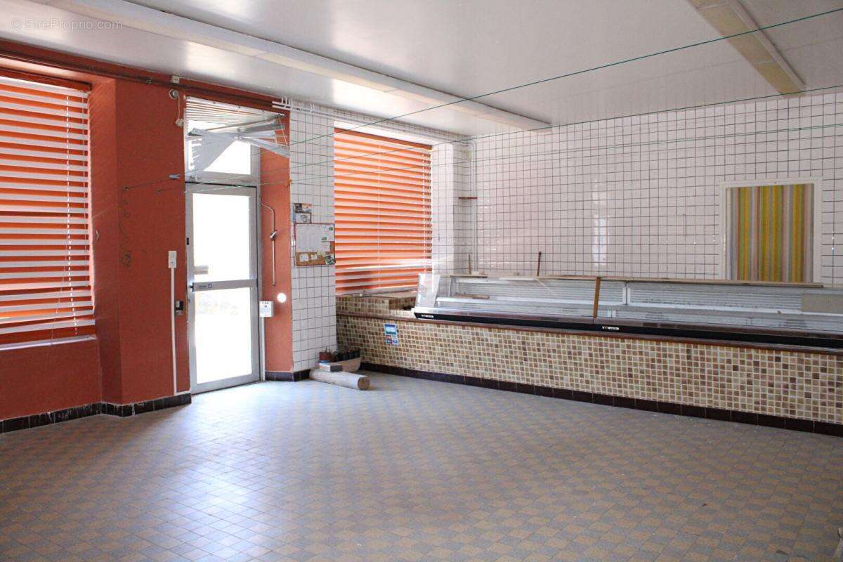 Maison avec local et terrasse - photo 10