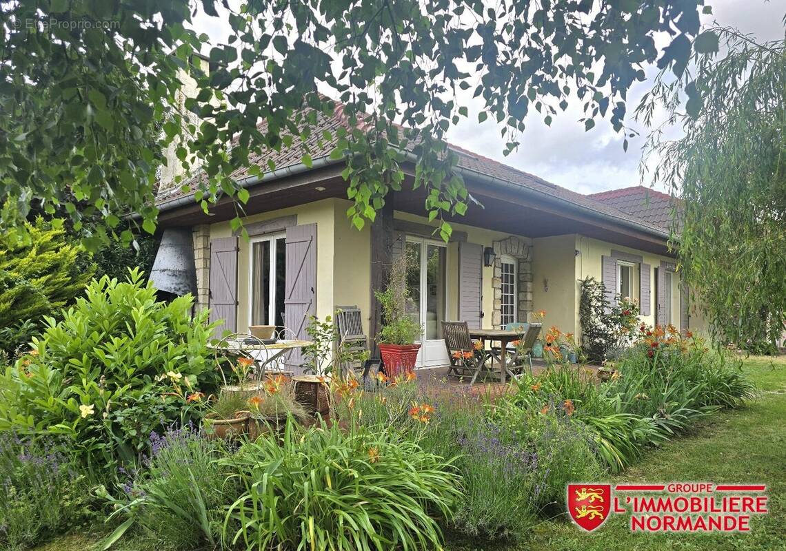 Maison à VIRONVAY