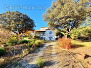 Maison à SAINT-PANTALEON-LES-VIGNES