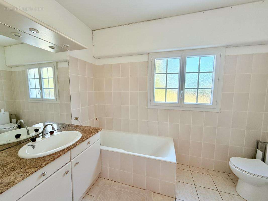 Maison 130 m² à Gujan-Mestras  - photo 16
