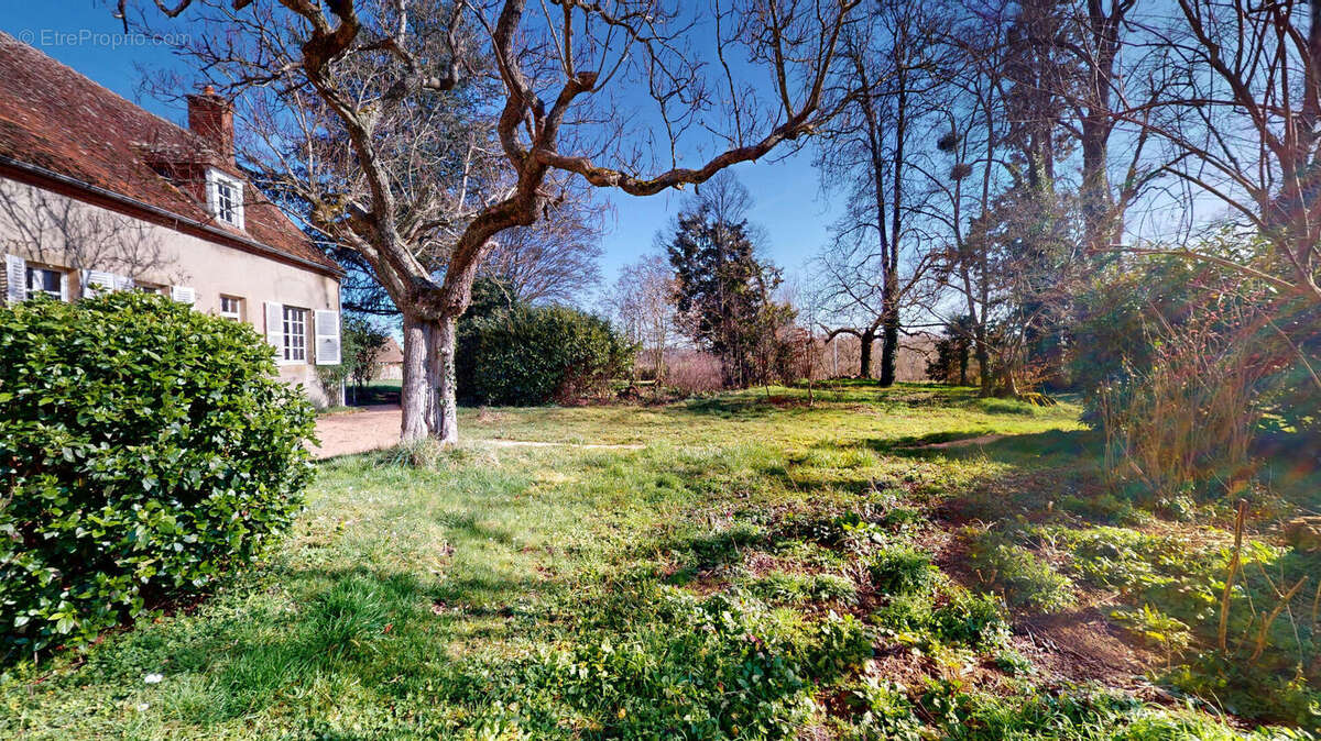 Maison à CRESSANGES