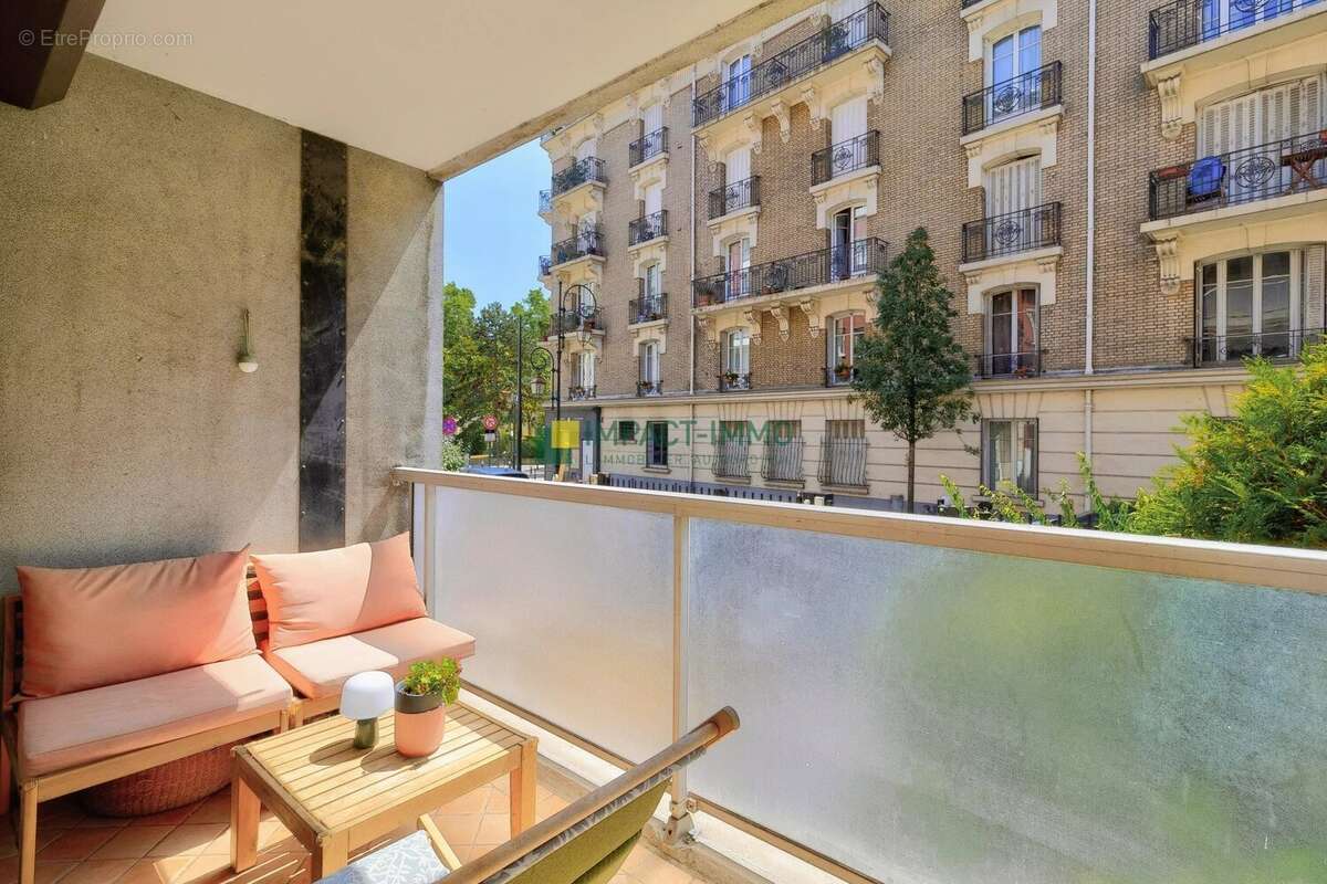 Appartement à LA GARENNE-COLOMBES