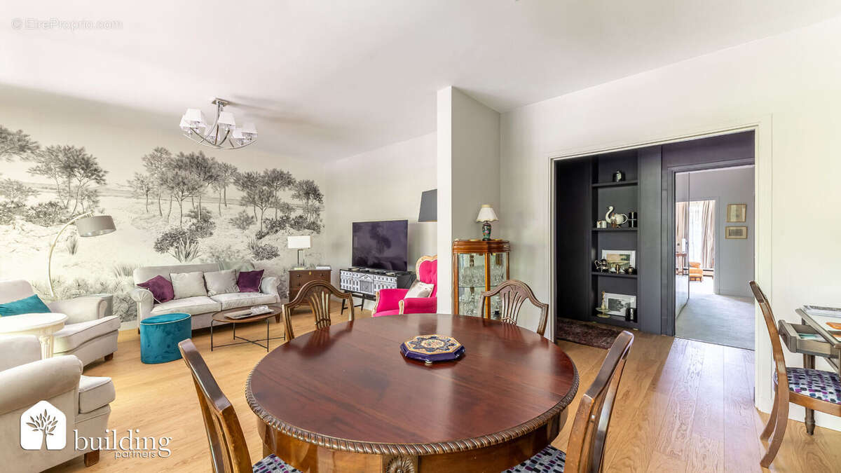 A vendre - Neuilly-sur-Seine Face Seine - Appartement 5 pièces de 108,14 m² avec 20 m² de balcon - photo 12