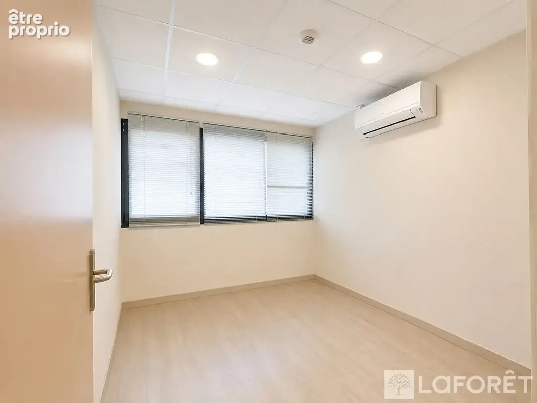 Local commercial Montbeliard 97.72 m2 - photo 6