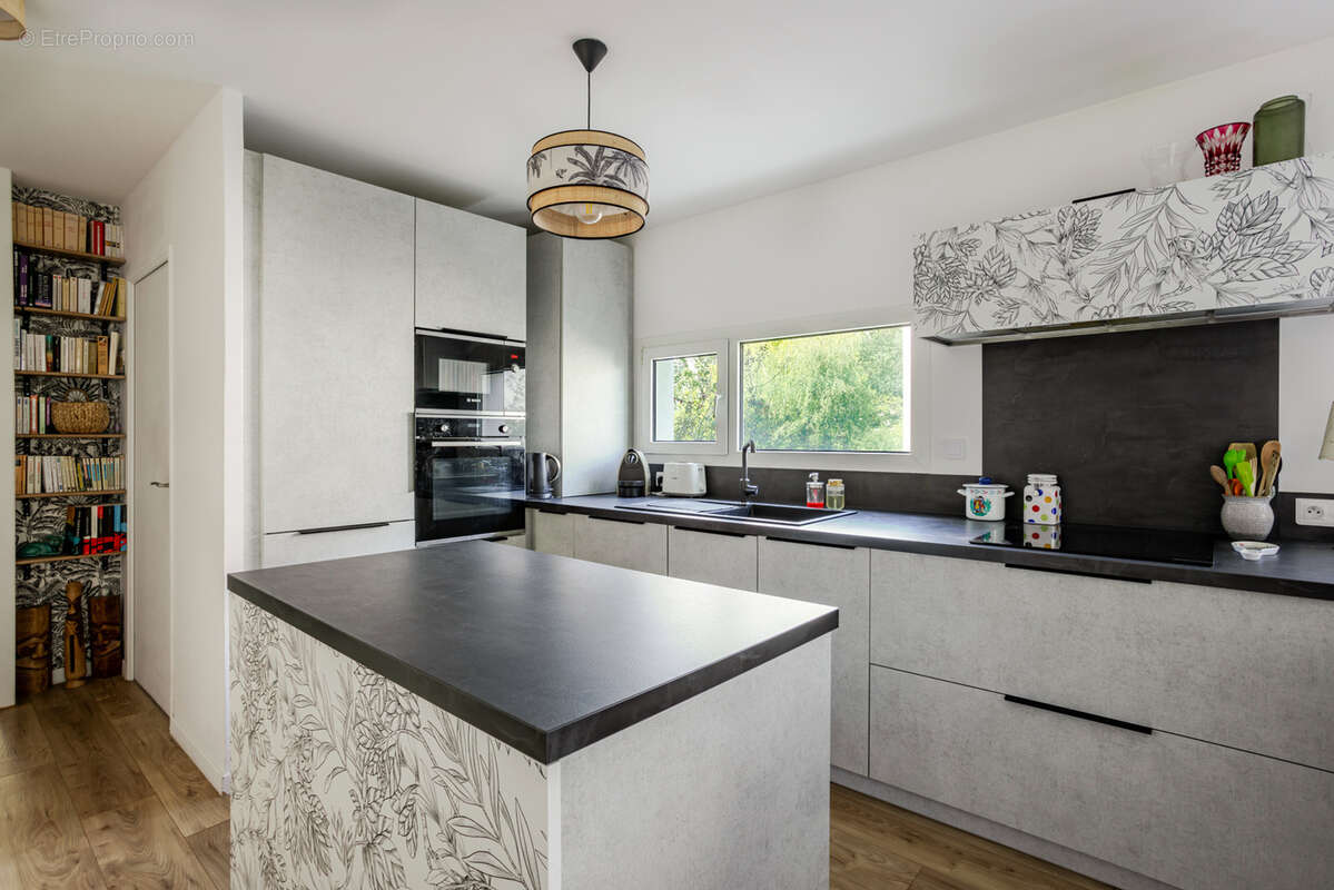 Appartement à LE PLESSIS-ROBINSON