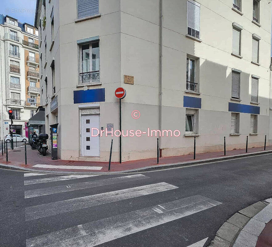 Commerce à ASNIERES-SUR-SEINE