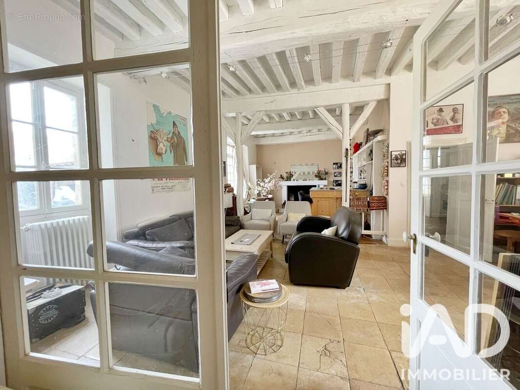 Maison 440 m² à Fontaine-Chaalis  - photo 9