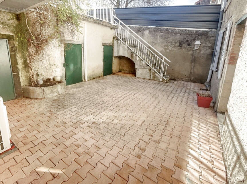 Maison à ESPALY-SAINT-MARCEL