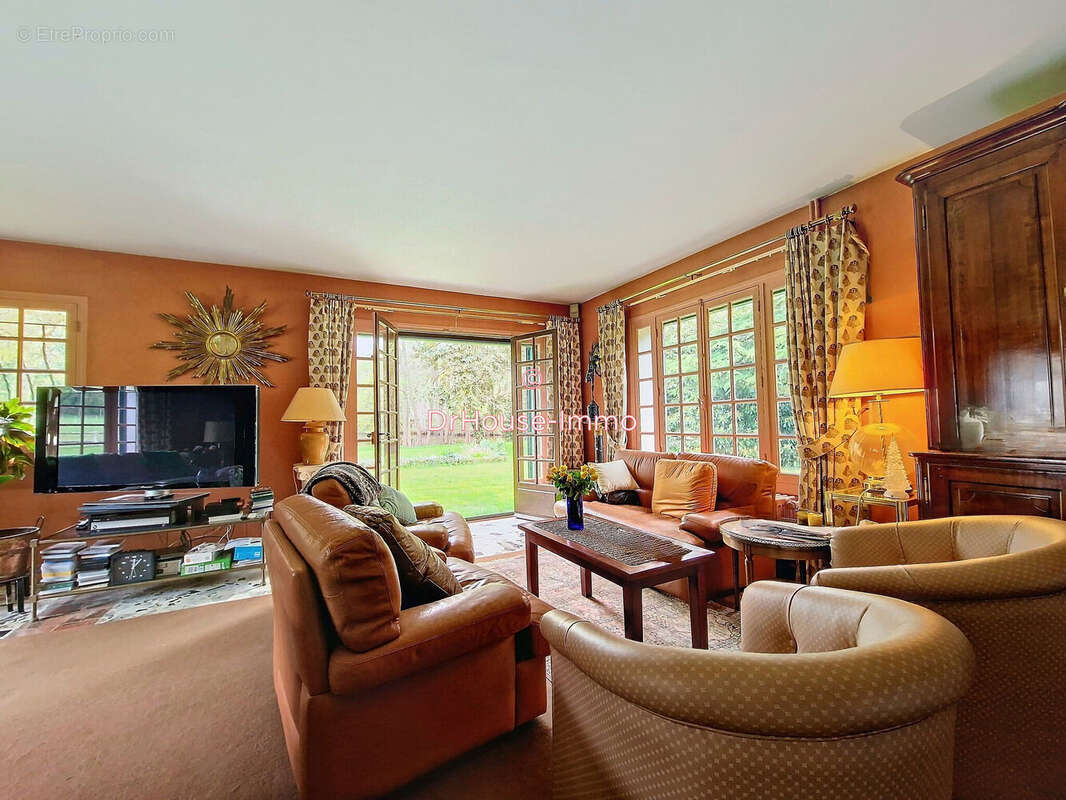 Maison à POIGNY-LA-FORET