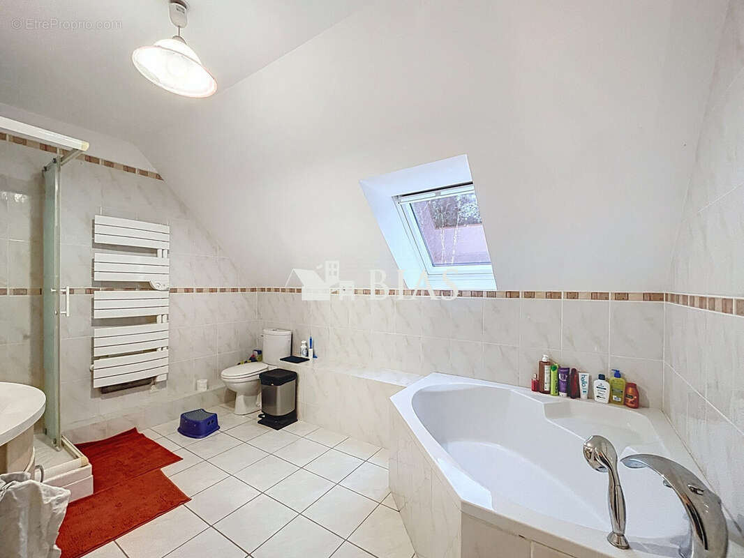 Maison à LA NEUVILLE-DU-BOSC