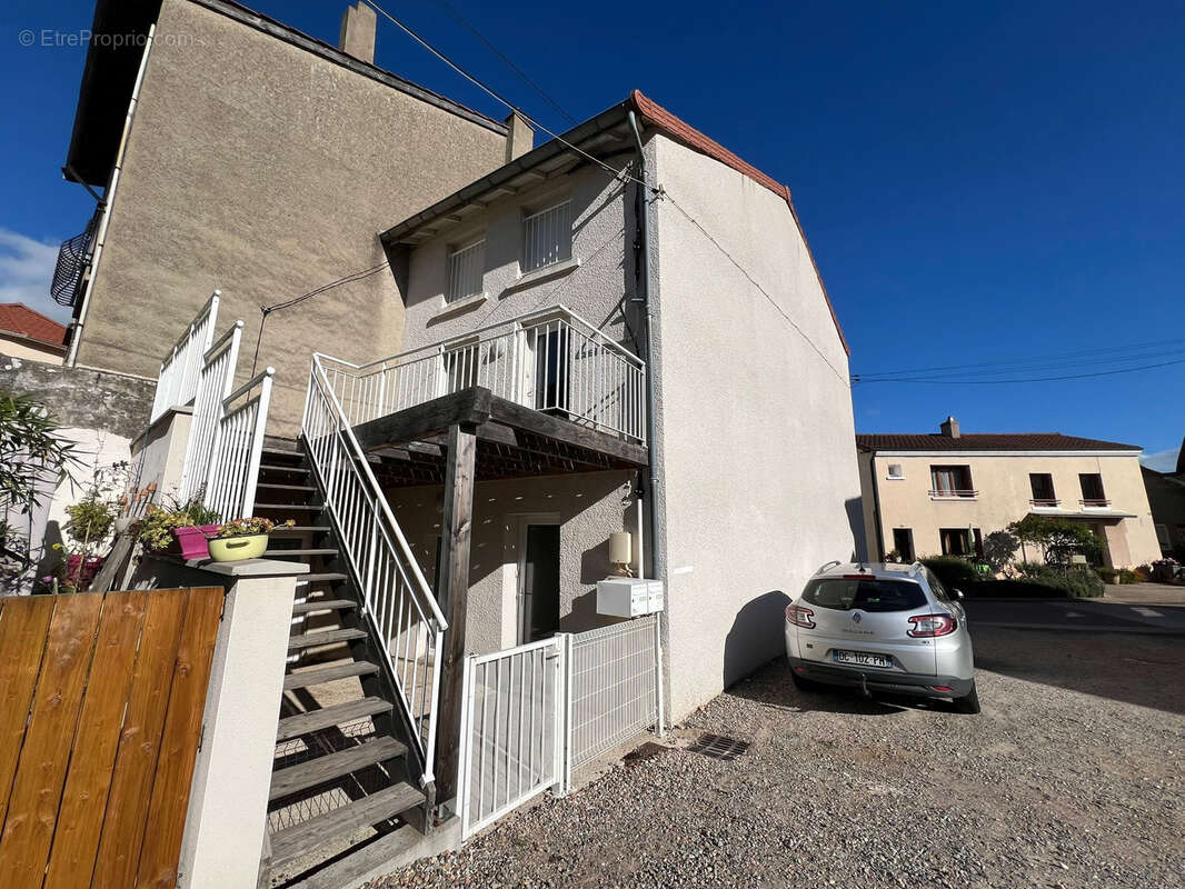 Appartement à SAINT-ALBAN-LES-EAUX