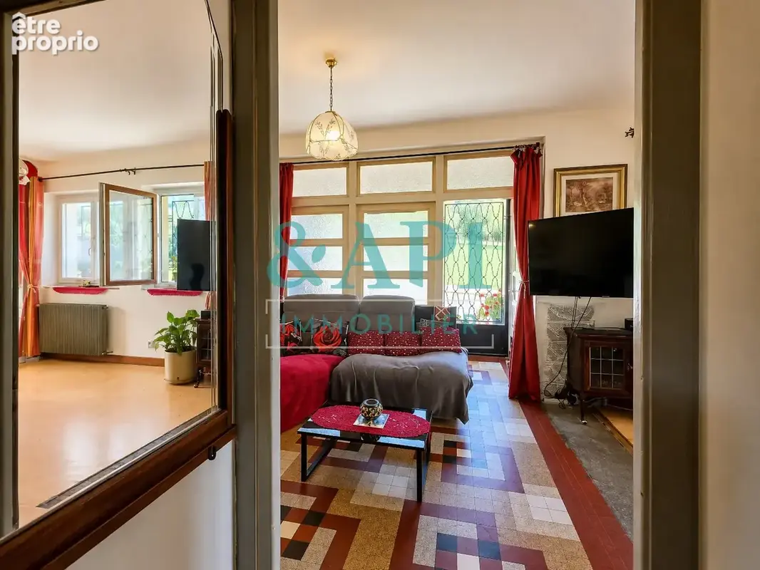 HABERE LULLIN maison traditionnelle sur sous-sol total, beau potentiel A SAISIR - photo 3