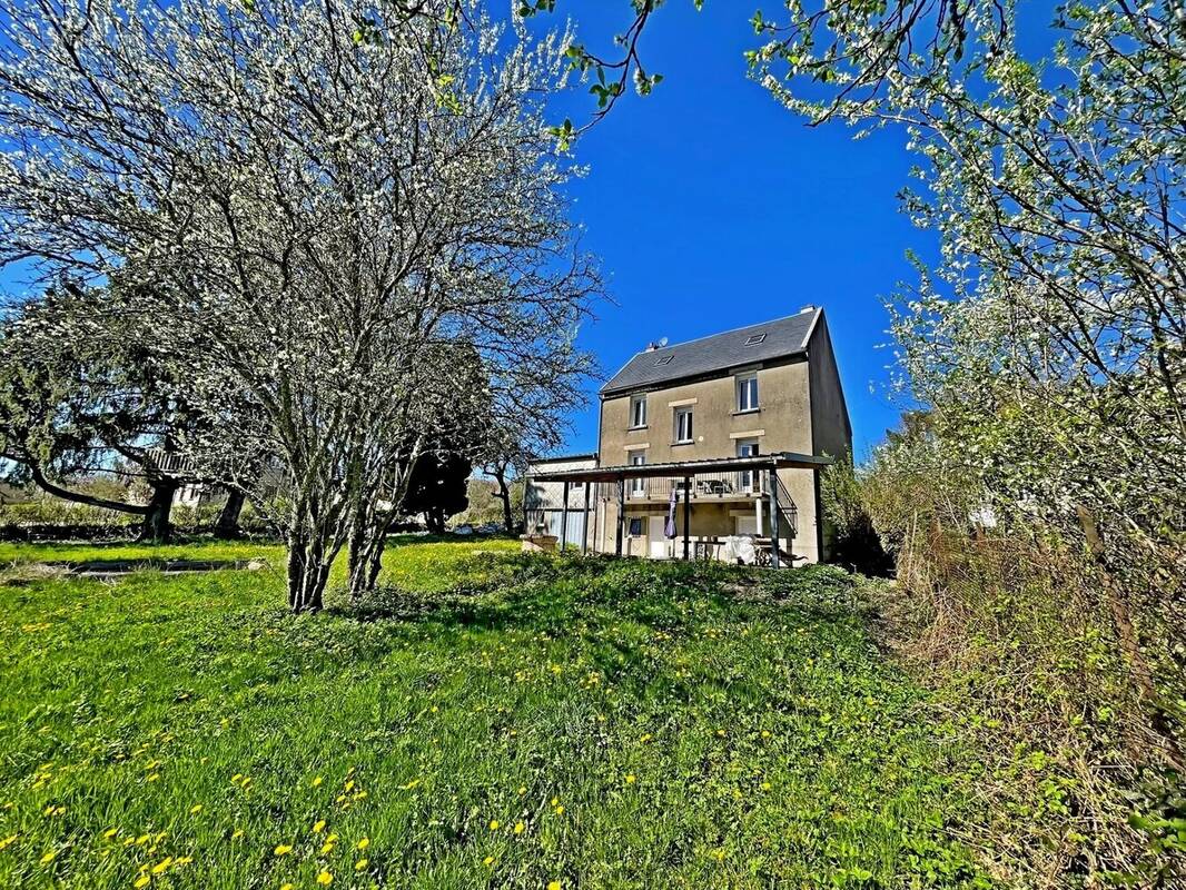 Maison à MONTSAUCHE-LES-SETTONS