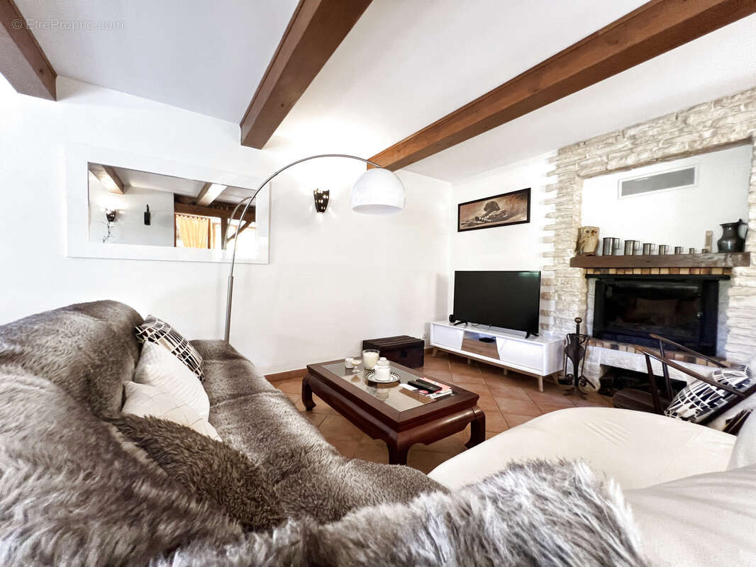 Maison à BORMES-LES-MIMOSAS