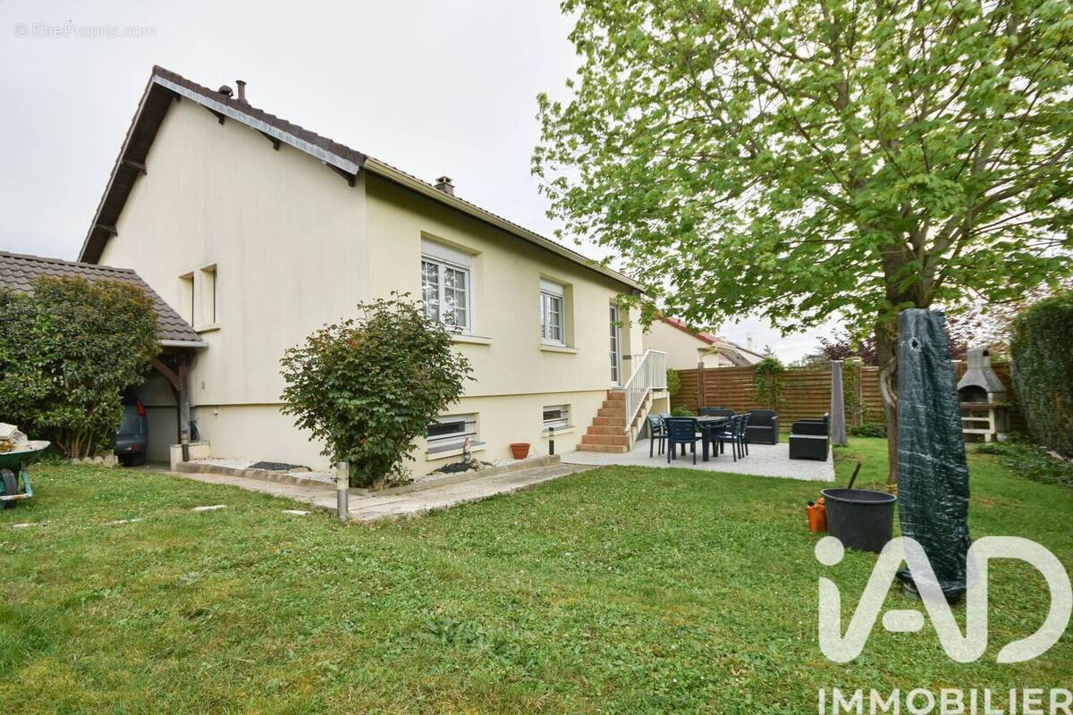 Photo 1 - Maison à BEYNES