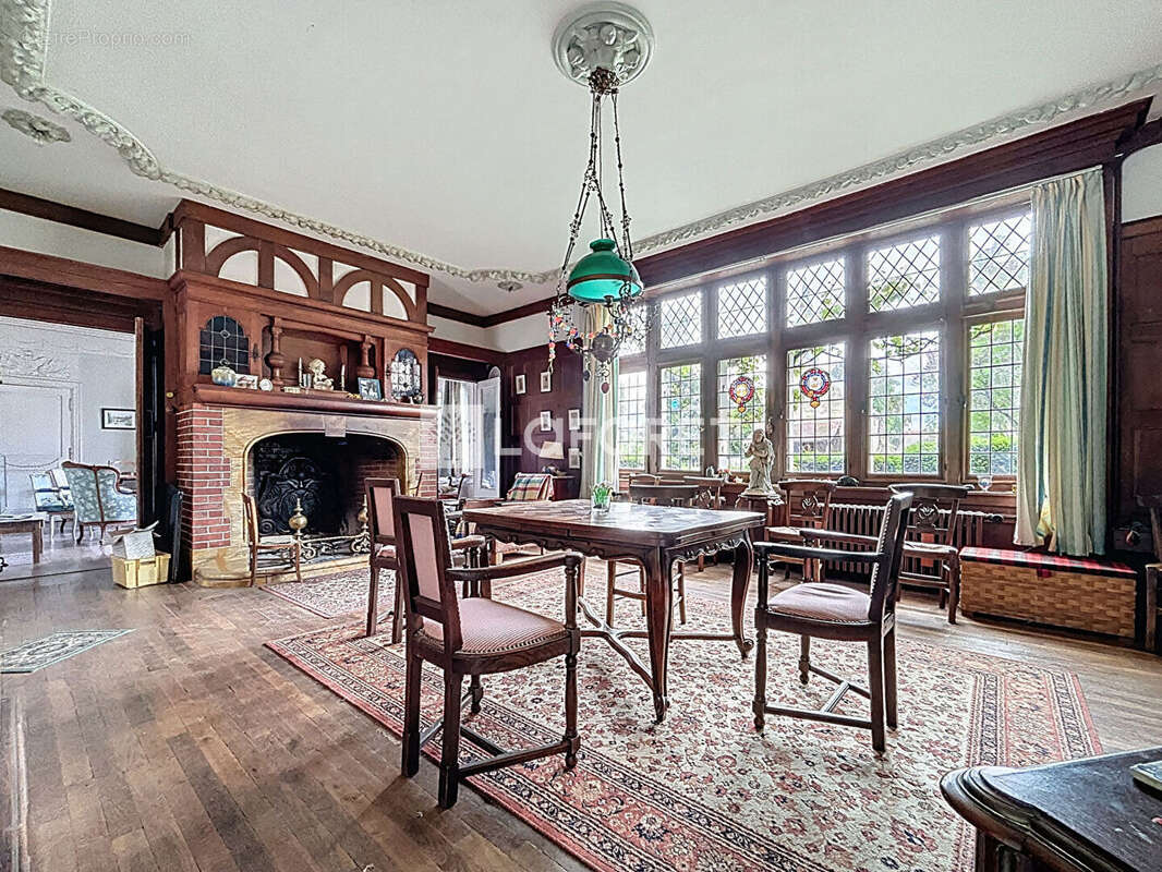 Maison à HAUSSIGNEMONT