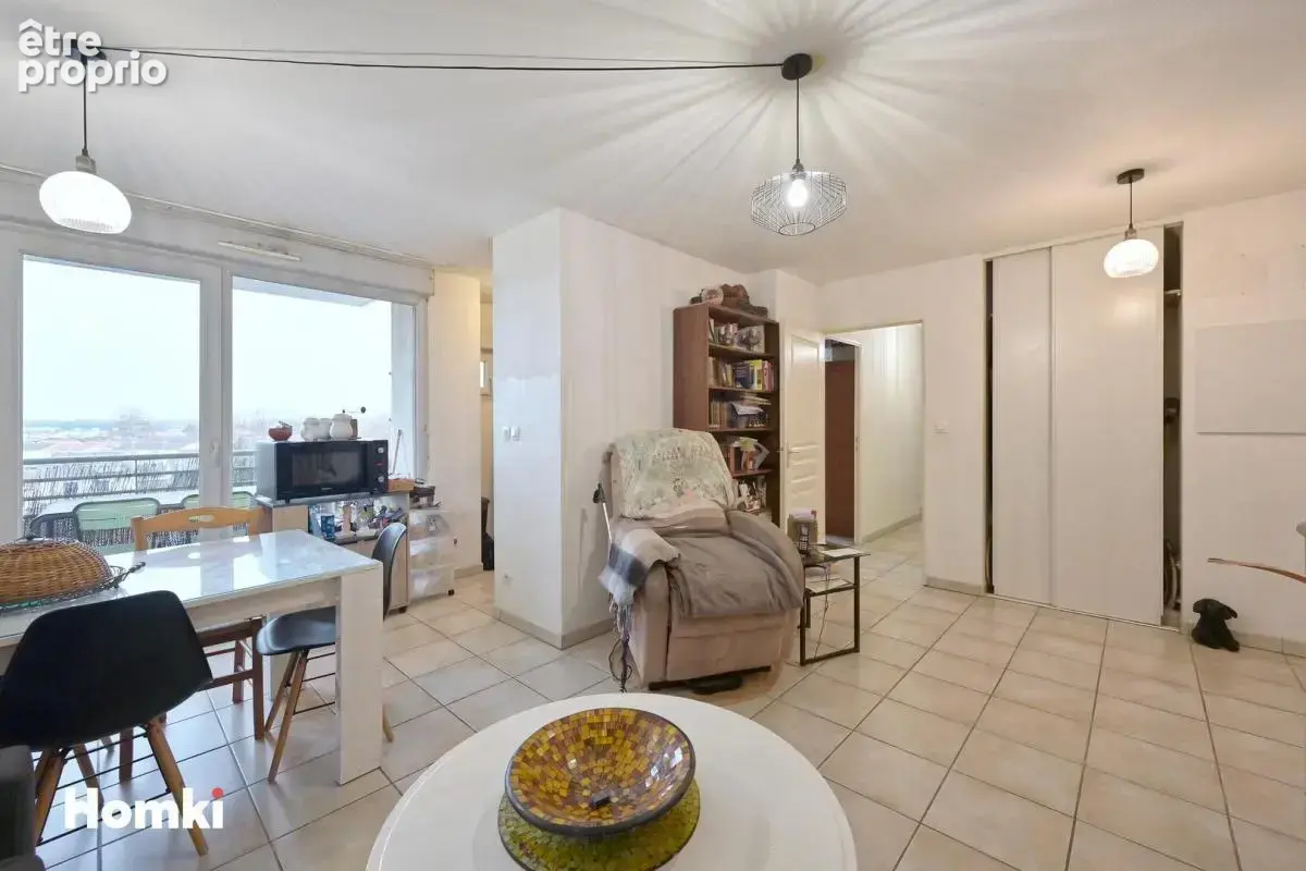 Appartement T3 de 60 m² à La Verpillière 38290, Avenue du Général de Gaulle - photo 2