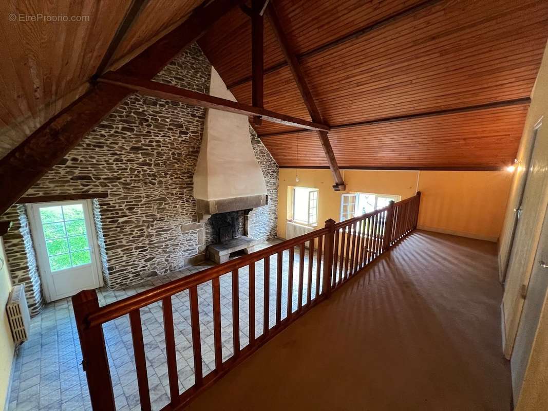 Maison 5 pièces en pierre et parpaing couverte en ardoise - photo 7