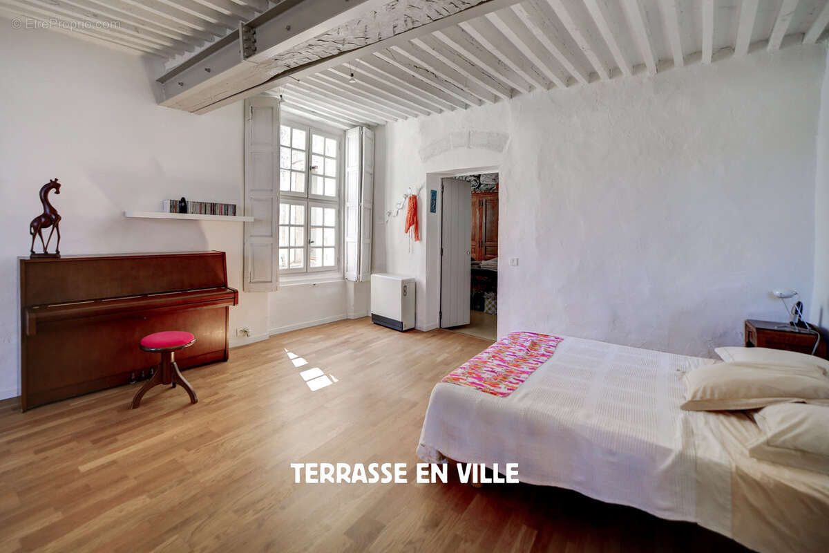 Maison à OPPEDE