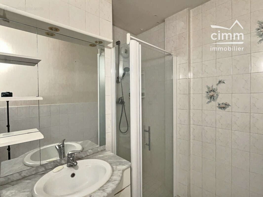Appartement à FONTAINE