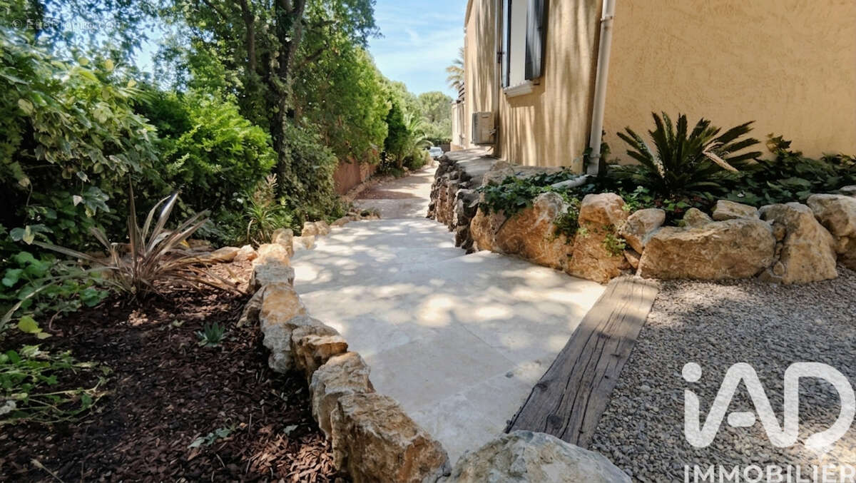 Photo 9 - Maison à SAINT-ANTONIN-DU-VAR