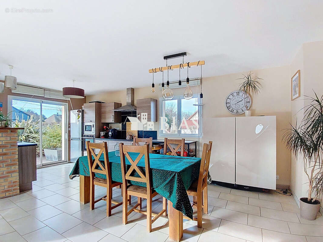 Maison à BOURG-ACHARD