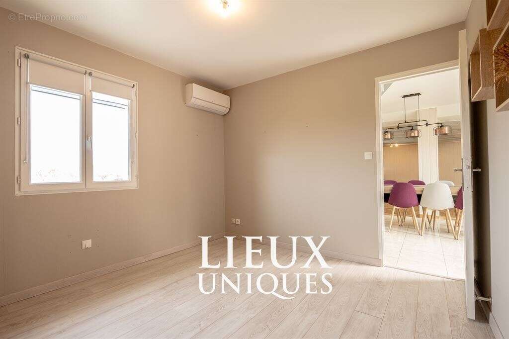 Maison à PRUNAY-CASSEREAU