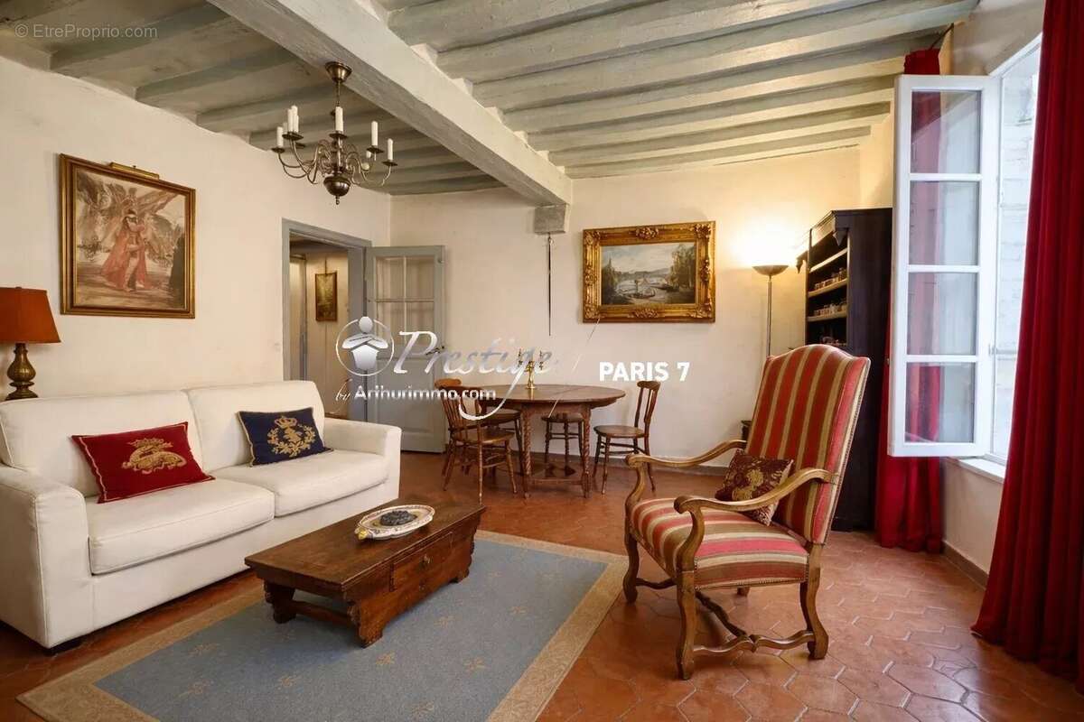 Appartement à PARIS-7E