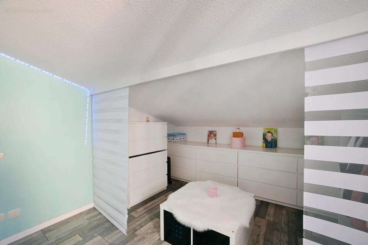 Maison à GALLARGUES-LE-MONTUEUX