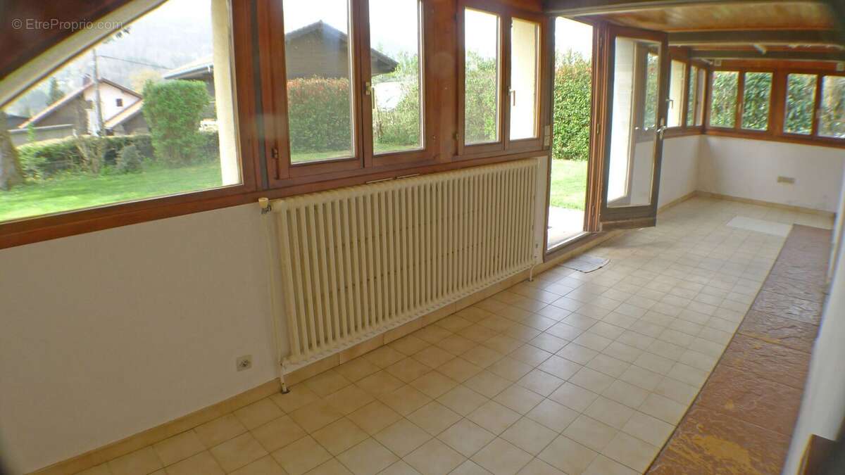 Maison 275 m² à Verchaix  - photo 7
