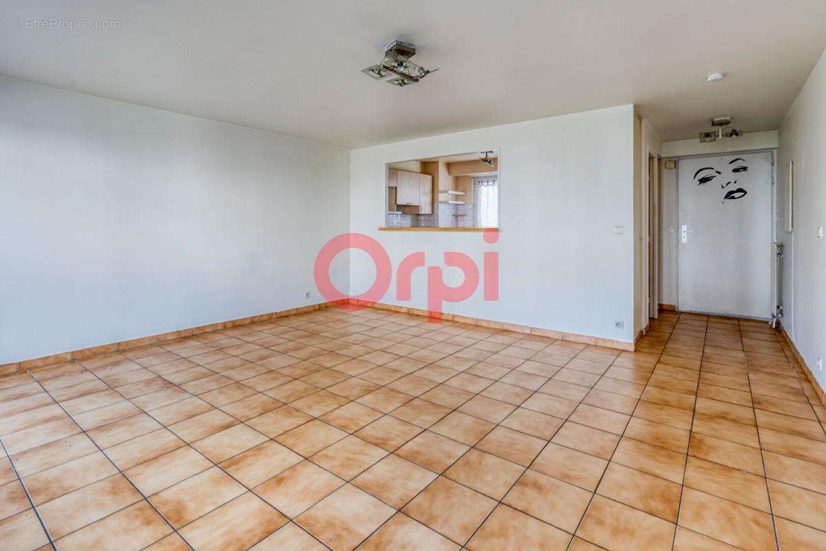 Appartement à BUSSY-SAINT-GEORGES