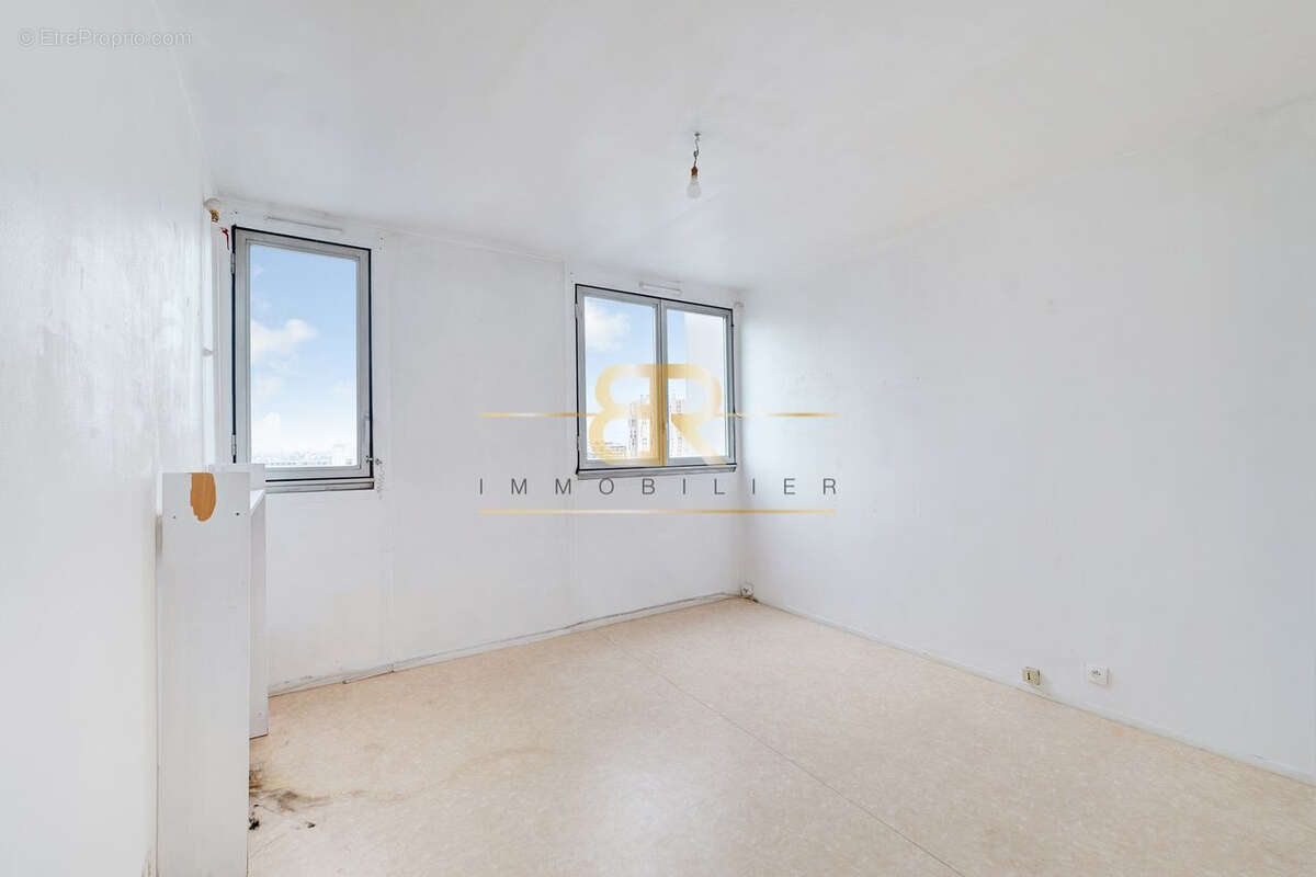 Appartement à PARIS-19E