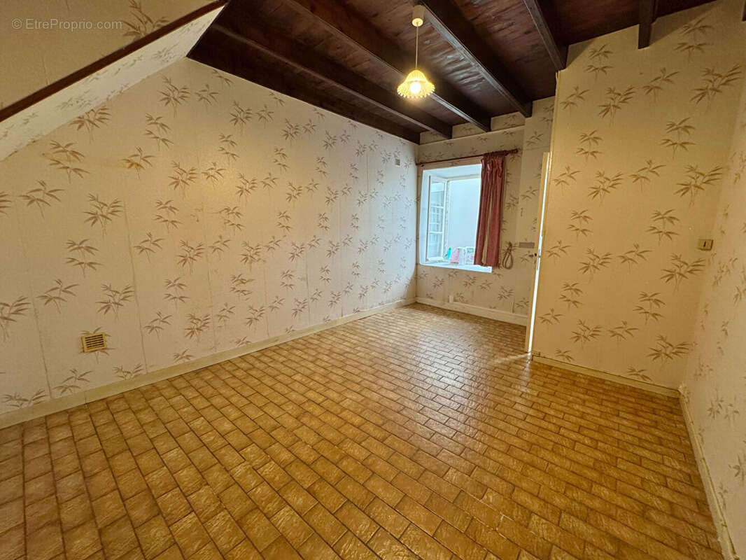 Maison à BRICQUEBEC