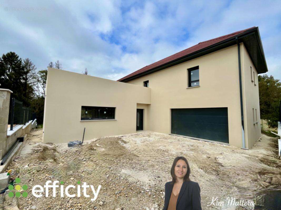 Maison à VEZERONCE-CURTIN